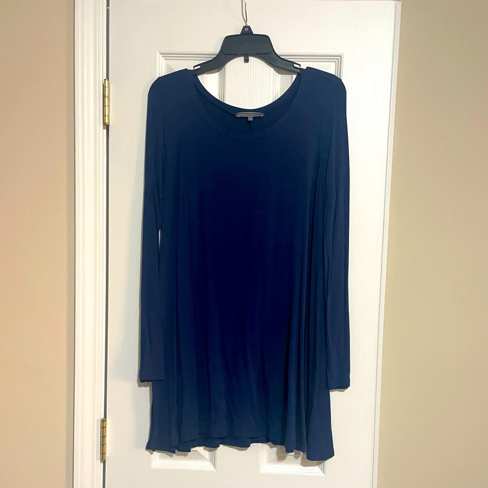 Cute, dark blue, long sleeve dress.